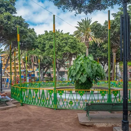 Apartment El Muelle Beach
